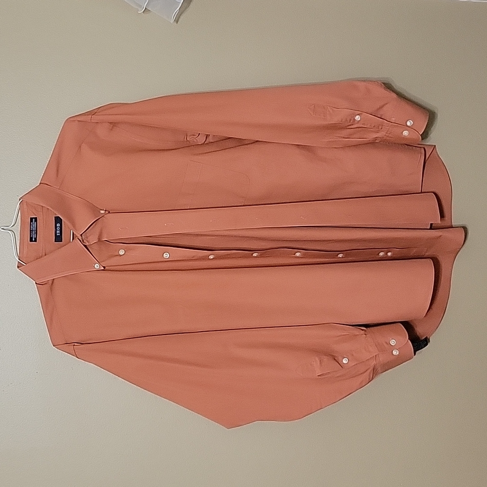 Izod mens rust colored button down shirt. Size XL, neck 171/2,
